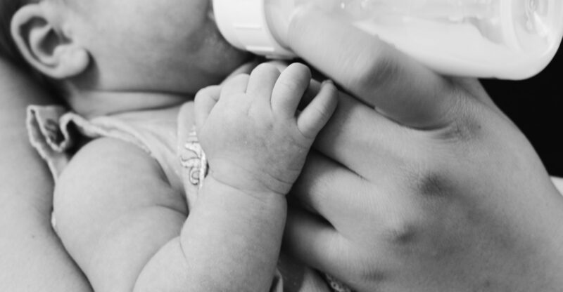 Lactoferrine et Lysozyme : Des Alliés contre la Diarrhée chez les Enfants