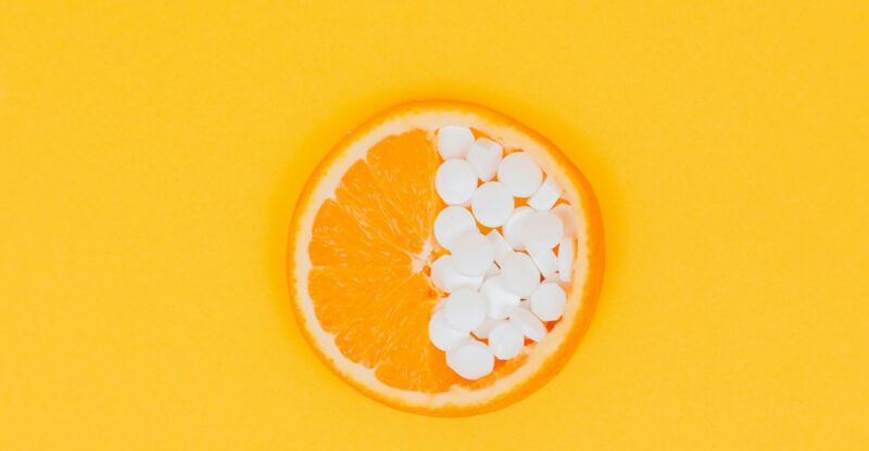 Le rôle protecteur de la vitamine C dans la santé parodontale : une revue systématique et méta-analyse