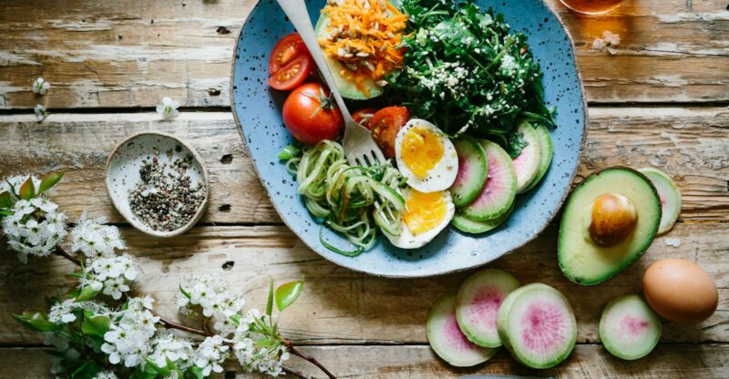 Régimes alimentaires anti-inflammatoires : un atout contre l’obésité et les troubles du sommeil