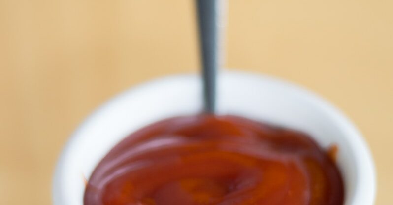 Analyse approfondie des additifs alimentaires : une nouvelle source de sucre caché dans le ketchup, les vinaigrettes et même le dentifrice ?