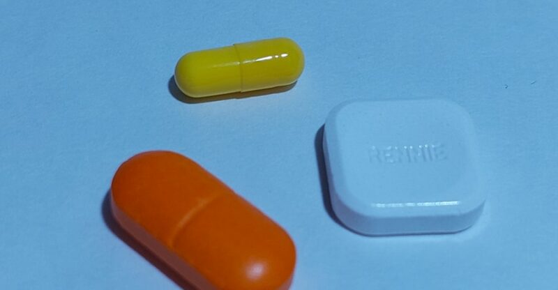 Suppléments vitaminiques et minéraux : peu de bénéfices démontrés selon une étude canadienne