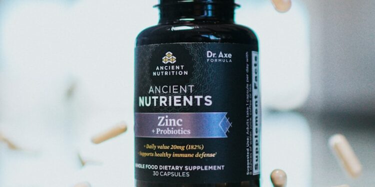 vitamin b 12 vitamin bottle