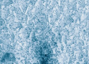 a close up of some snow