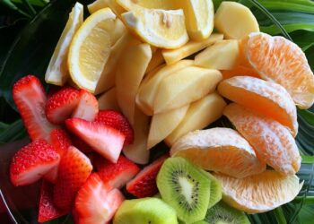 sliced strawberries and sliced apples